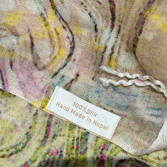 Colorful Abstract Patterned Scarf - Picture 2 of 6